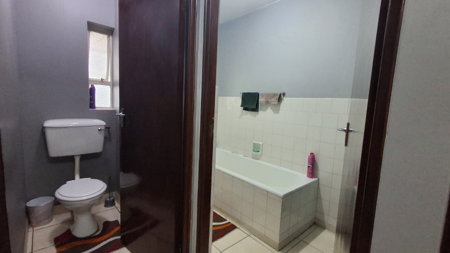 2 Bedroom Property for Sale in Humewood Eastern Cape